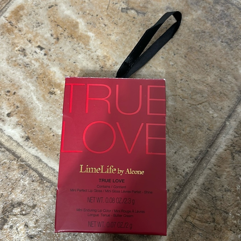 True Love Collection · Lip Color & Gloss · Holiday Gift
Buttercream